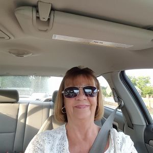 Meet your Posher, Janet